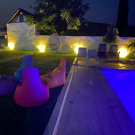 Luxury With Pool In וילה