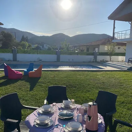 Luxury With Pool In וילה מרמריס